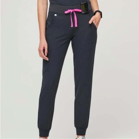 Figs Night Sky Zamora High waisted 2.0 Jogger scrub pants size XS/P like new - Picture 1 of 8